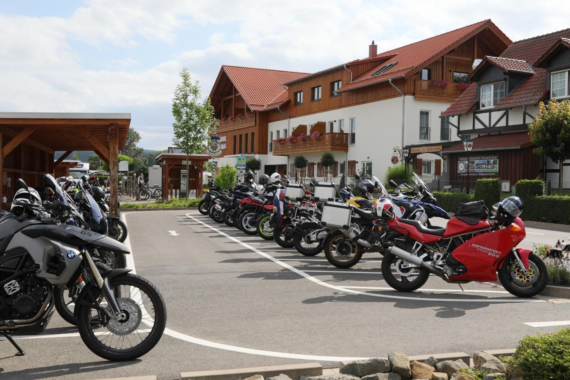 Hotel Grohnder Faehrhaus Emmerthal Exterior photo